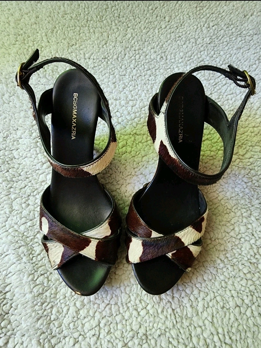 BCBGMAXAZRIA Women’s Brown & White Cowhair Ankle Strap Sandals